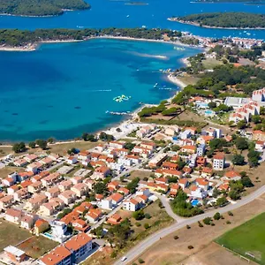 https://apartment-jopo-with-private-swimming-pool.in-istria.net